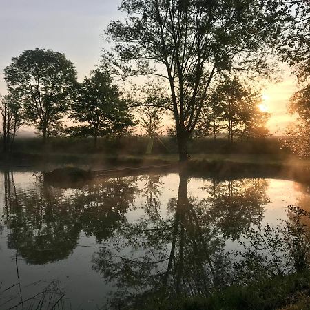 Domaine Des Galinaces Roulotte La Roussette 2-4P Villa Marigny-les-Reullee Buitenkant foto